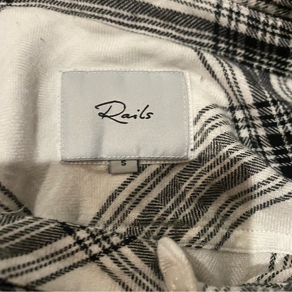 Rails Hunter Button Down in White/Ink - Picture 6 of 11
